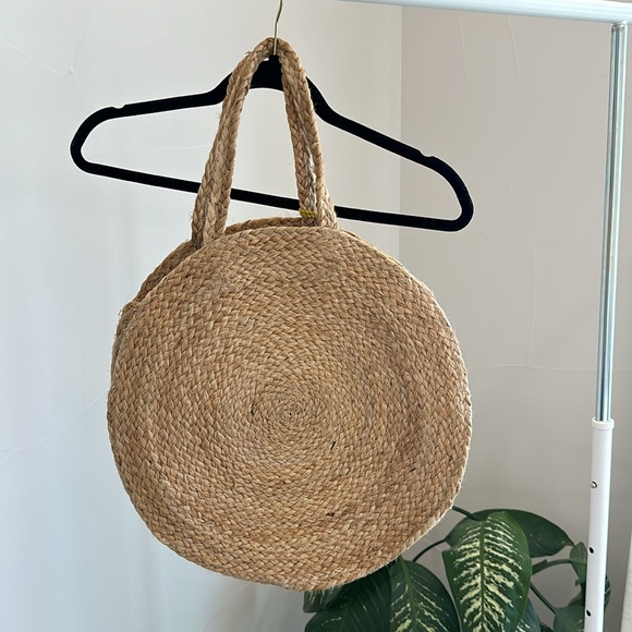 woven circle tote bag - Picture 2 of 3